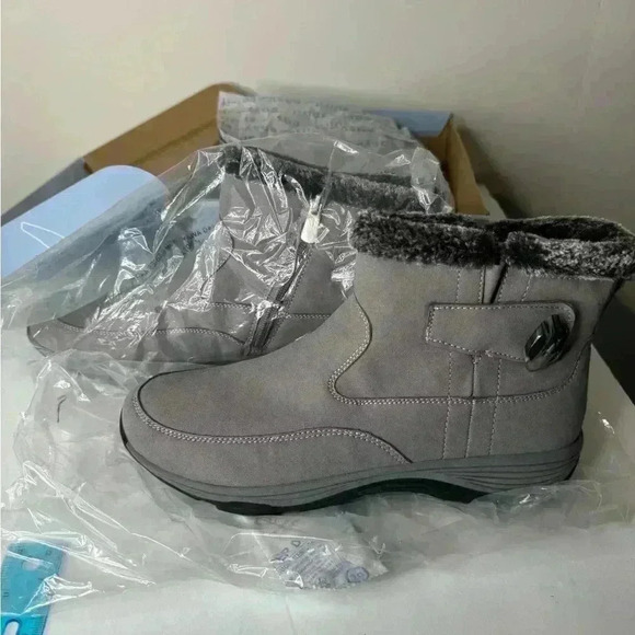 NWT EASY SPIRIT Gray Short boots with side zipper. Size 10M - Picture 1 of 4